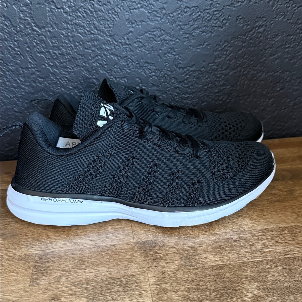 APL Jet Black Athletic Shoes Size 8 Women - Picture 3 of 8